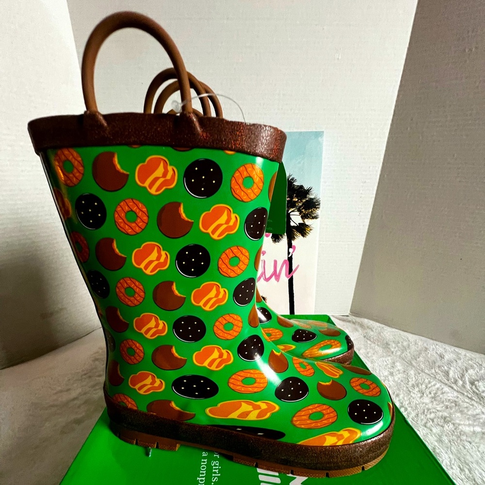 Western chief it’s raining cookies  rain-boots size 13 girls